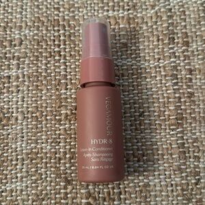 5/$30 - New Vegamour HYDR-8 Leave In Conditioner